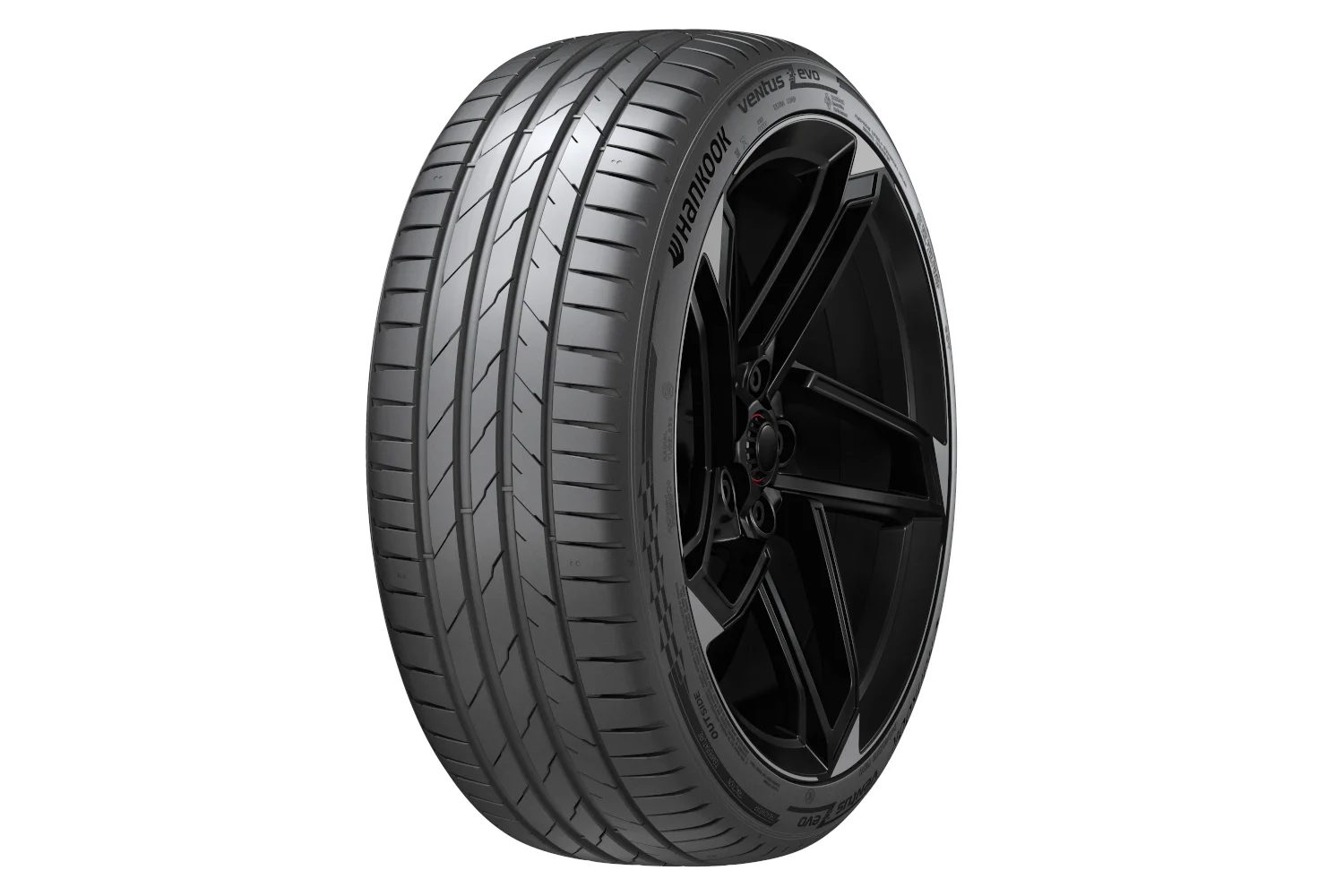 Hankook начело на класирането на производителите на Auto Bild 2025/2026: Ventus evo печели две победи в летните тестове